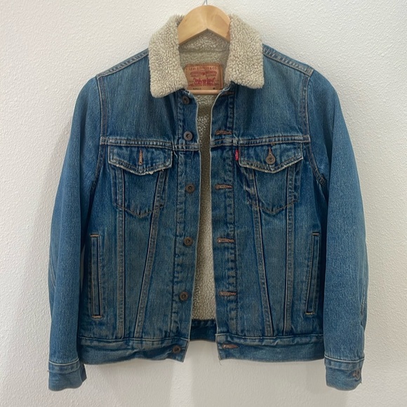 Levi's Denim Sherpa Trucker Jacket - Picture 1 of 7